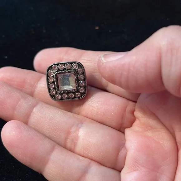VINTAGE Square Pink Embellished Clip On Earrings - Picture 2 of 4